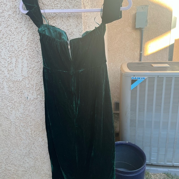 MIDI GREEN VELVET DRESS - Picture 6 of 7